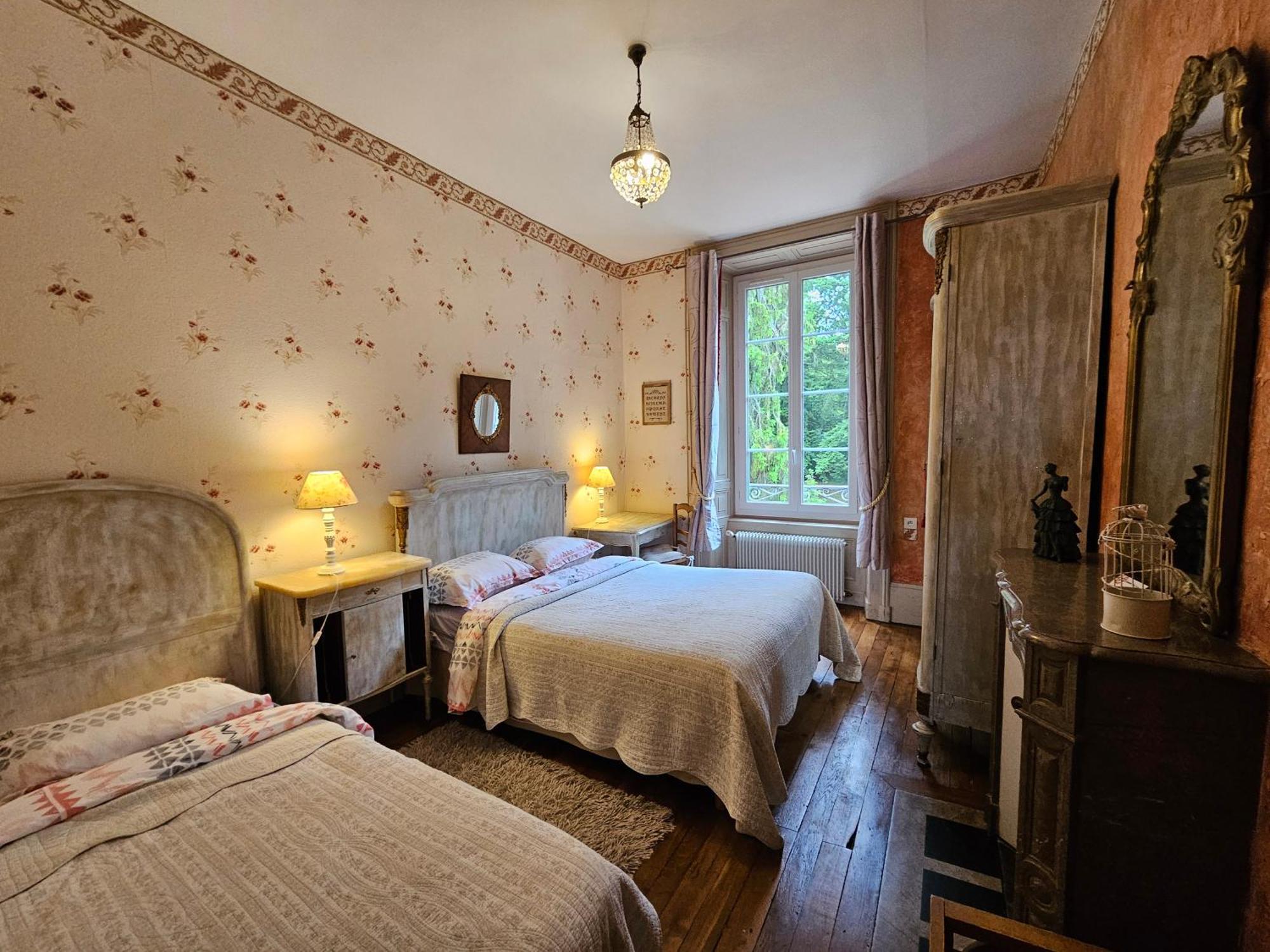 Château de MontSablé Lezoux Extérieur photo