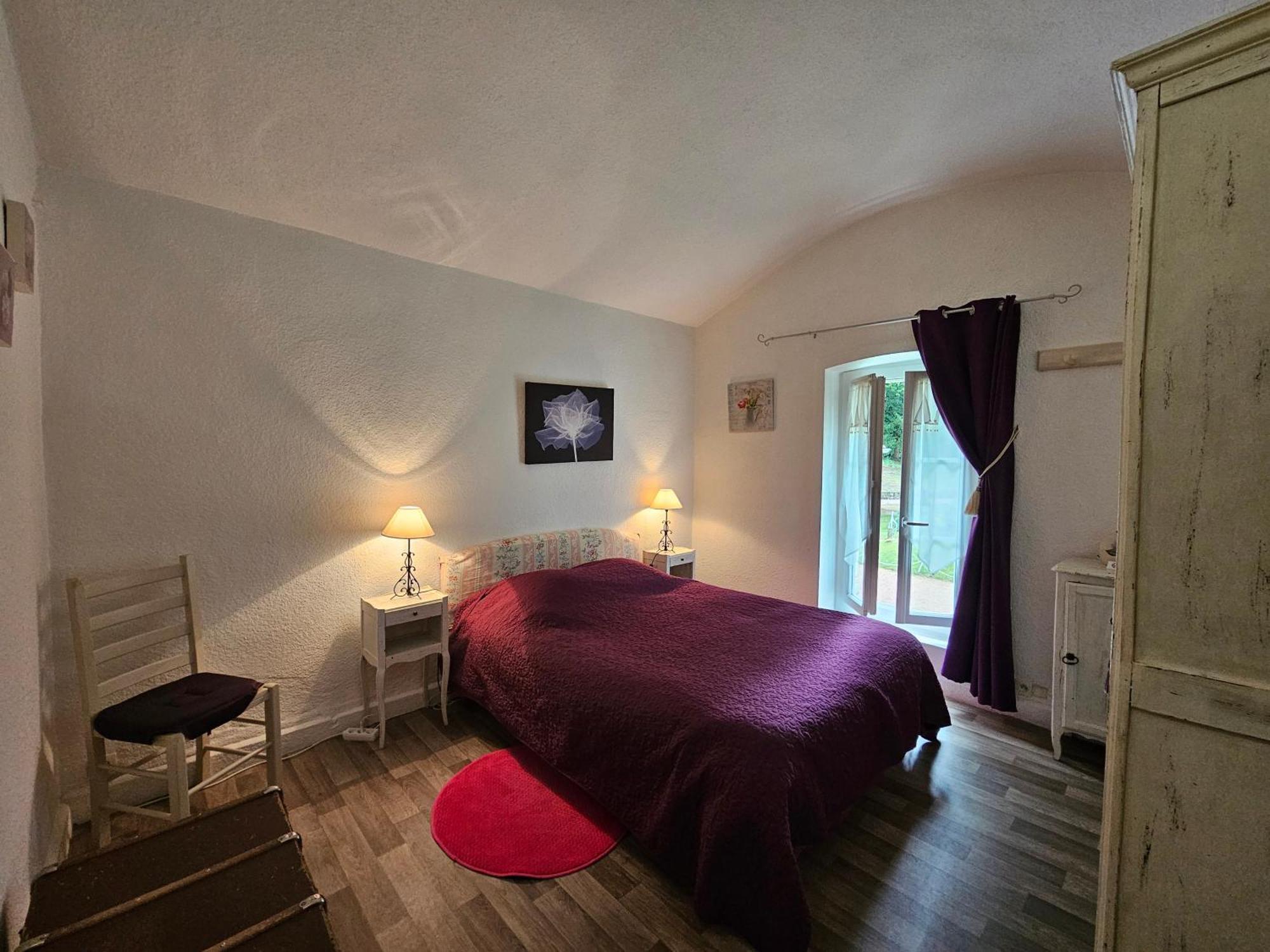 Château de MontSablé Lezoux Extérieur photo